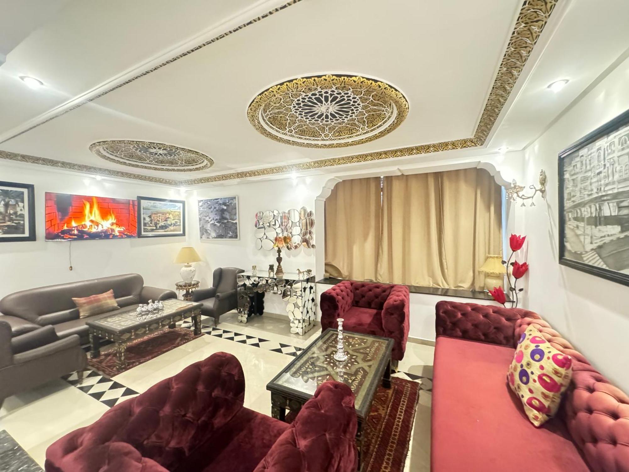 Downtown Luxurious *